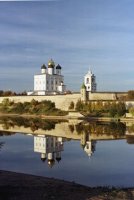 Река Великая, Кремль, Троицкий собор.